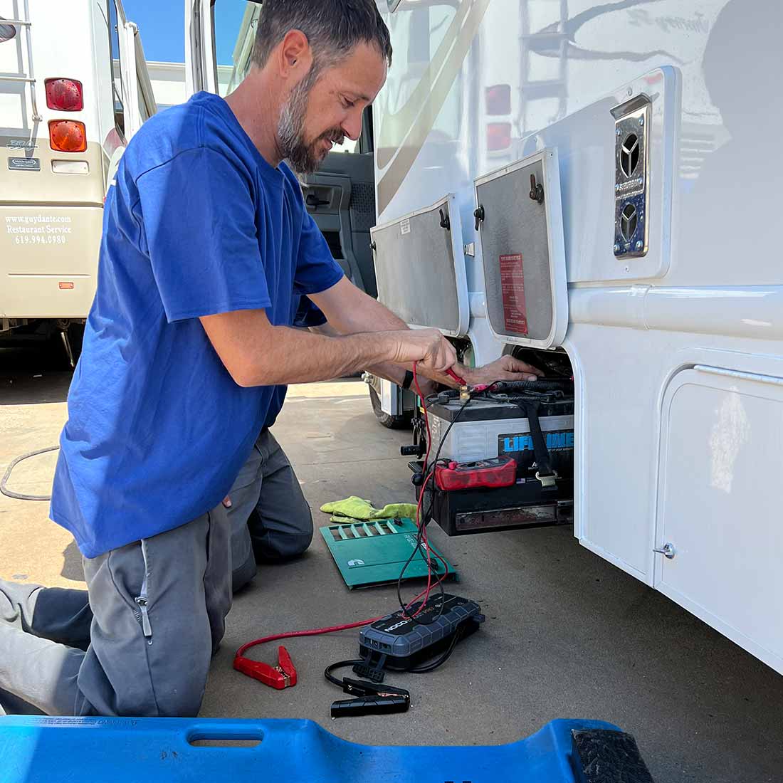 Motorhome Air Conditioner Repair Orange thumbnail